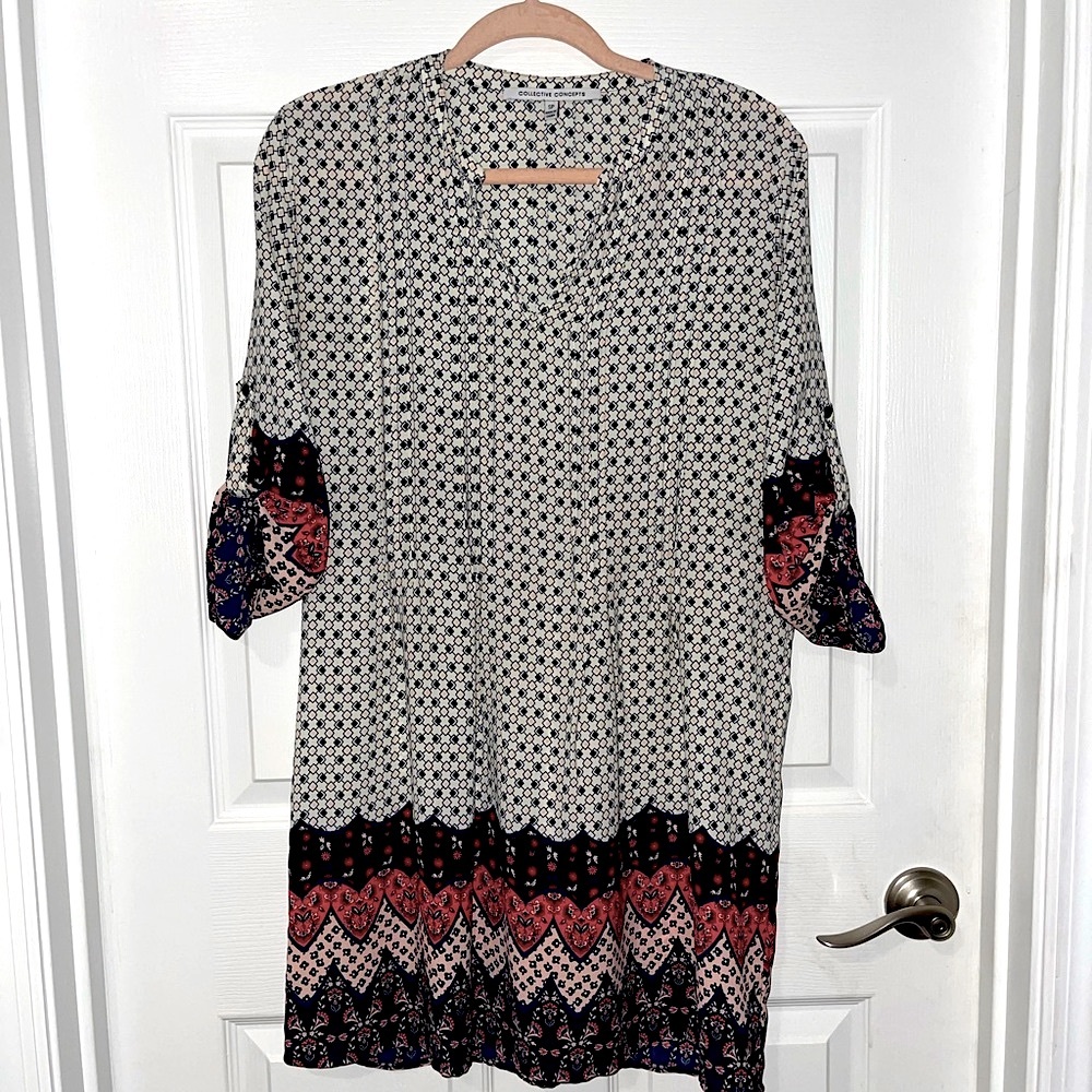 Collective Concepts Split Neck Navy Geometric Shi… - image 1